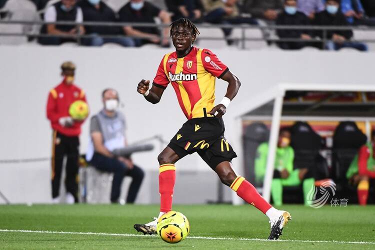 平博体育-中国男篮与开拓者夏联比赛